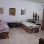 Downtown Room Near Gym Pool Beach Shops Walking Distance From All Entertainment And Shopping